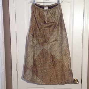 FINAL MARKDOWN Women's Patchwork Lined Skirt (S-M)